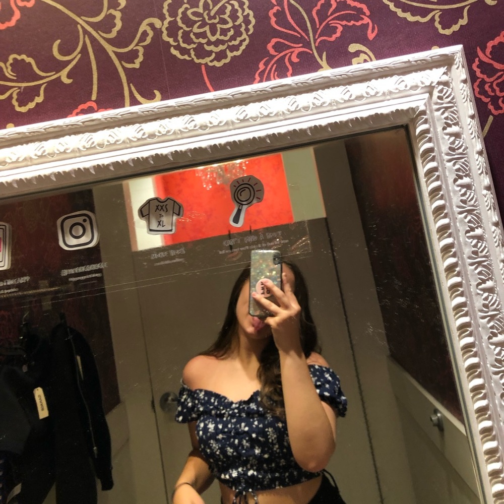 Meet your Posher, Coral